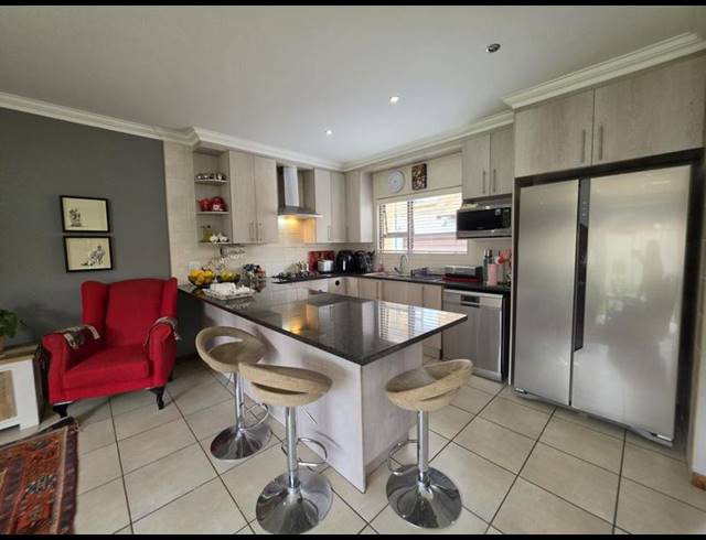 3 BEDROOM TOWNHOUSE FOR SALE IN NEW REDRUTH